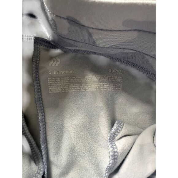 All in motion girls camo shorts Sz 6 grey pull on - Picture 3 of 4
